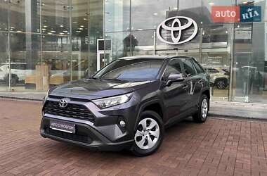 Позашляховик / Кросовер Toyota RAV4 2020 в Києві