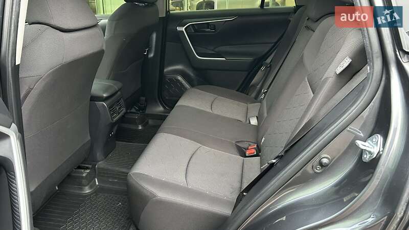 Внедорожник / Кроссовер Toyota RAV4 2020 в Киеве фото 11 Внедорожник / Кроссовер Toyota RAV4 2020 в Киеве