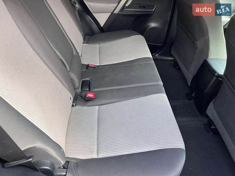 Внедорожник / Кроссовер Toyota RAV4 2013 в Львове