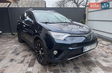 Внедорожник / Кроссовер Toyota RAV4 2017 в Киеве