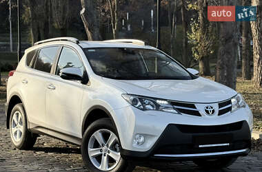 Позашляховик / Кросовер Toyota RAV4 2013 в Києві