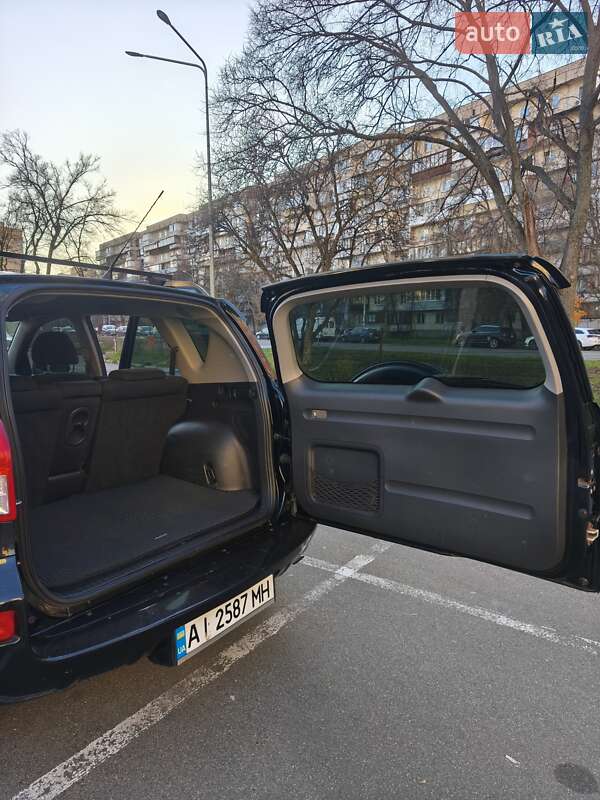 Внедорожник / Кроссовер Toyota RAV4 2006 в Киеве