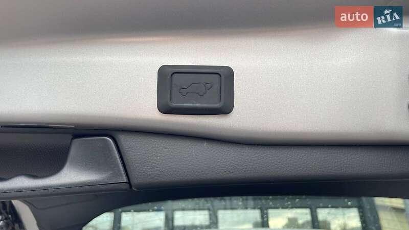 Внедорожник / Кроссовер Toyota RAV4 2024 в Киеве