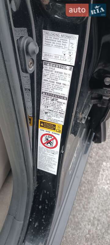 Внедорожник / Кроссовер Toyota RAV4 2005 в Львове