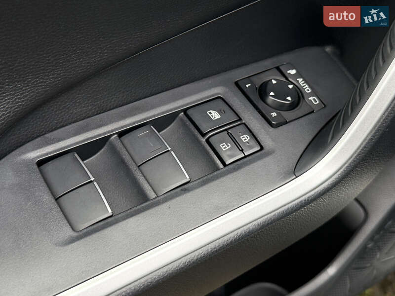 Внедорожник / Кроссовер Toyota RAV4 2019 в Харькове фото 42 Внедорожник / Кроссовер Toyota RAV4 2019 в Харькове