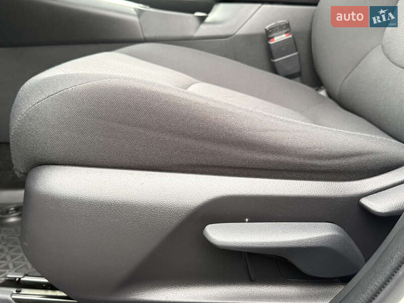 Внедорожник / Кроссовер Toyota RAV4 2019 в Харькове фото 41 Внедорожник / Кроссовер Toyota RAV4 2019 в Харькове