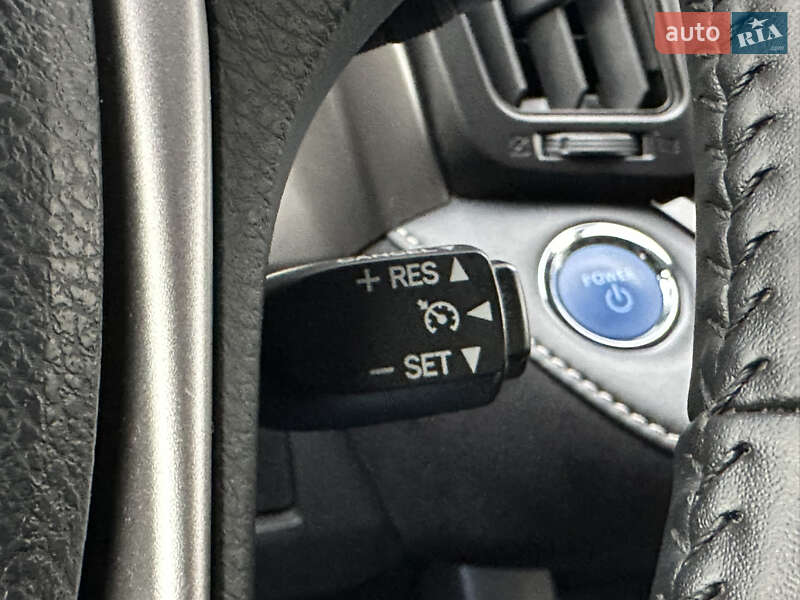 Внедорожник / Кроссовер Toyota RAV4 2018 в Киеве фото 40 Внедорожник / Кроссовер Toyota RAV4 2018 в Киеве