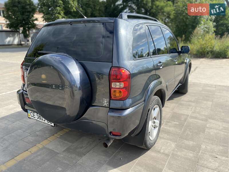 Внедорожник / Кроссовер Toyota RAV4 2005 в Сокирянах