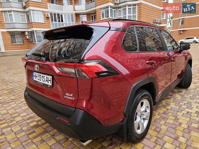 Внедорожник / Кроссовер Toyota RAV4 2021 в Одессе