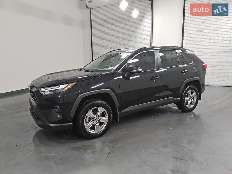 Внедорожник / Кроссовер Toyota RAV4 2024 в Киеве