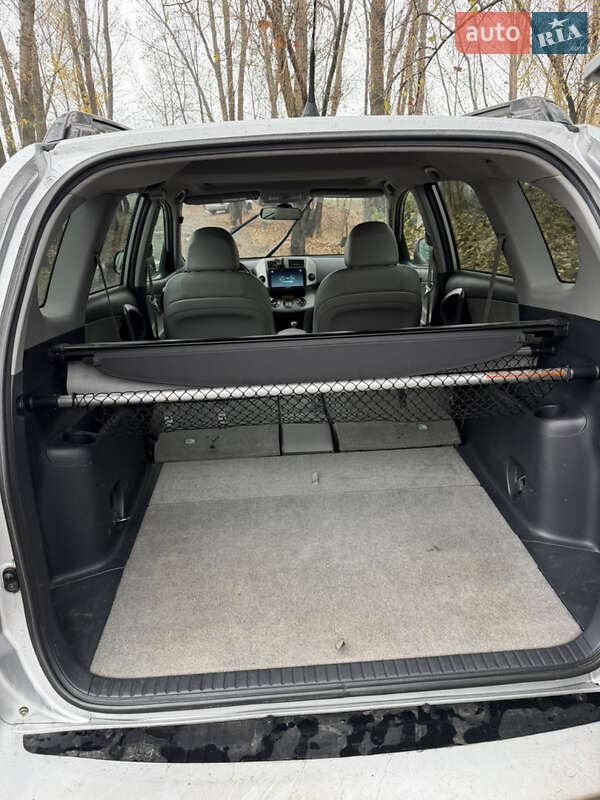 Внедорожник / Кроссовер Toyota RAV4 2007 в Черкассах