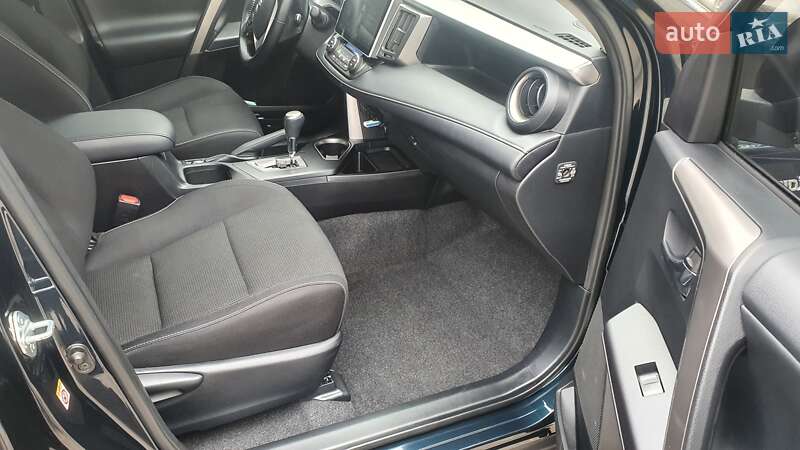 Внедорожник / Кроссовер Toyota RAV4 2017 в Харькове фото 3 Внедорожник / Кроссовер Toyota RAV4 2017 в Харькове