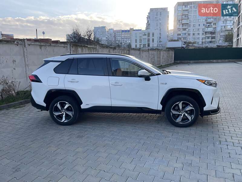 Внедорожник / Кроссовер Toyota RAV4 2021 в Одессе