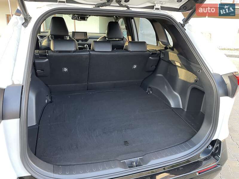 Внедорожник / Кроссовер Toyota RAV4 2021 в Одессе