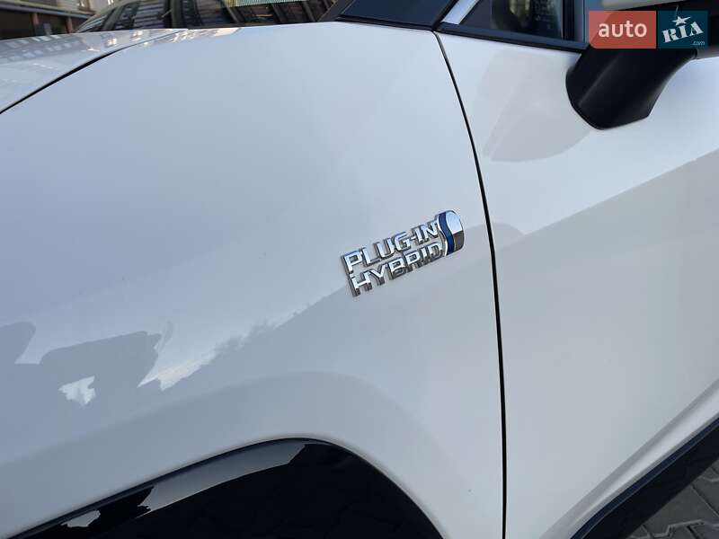 Внедорожник / Кроссовер Toyota RAV4 2021 в Одессе