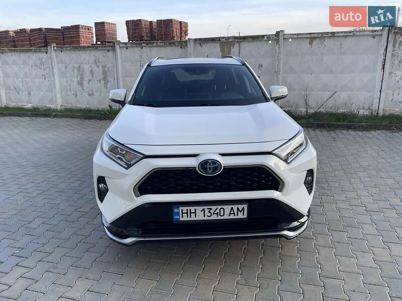 Внедорожник / Кроссовер Toyota RAV4 2021 в Одессе