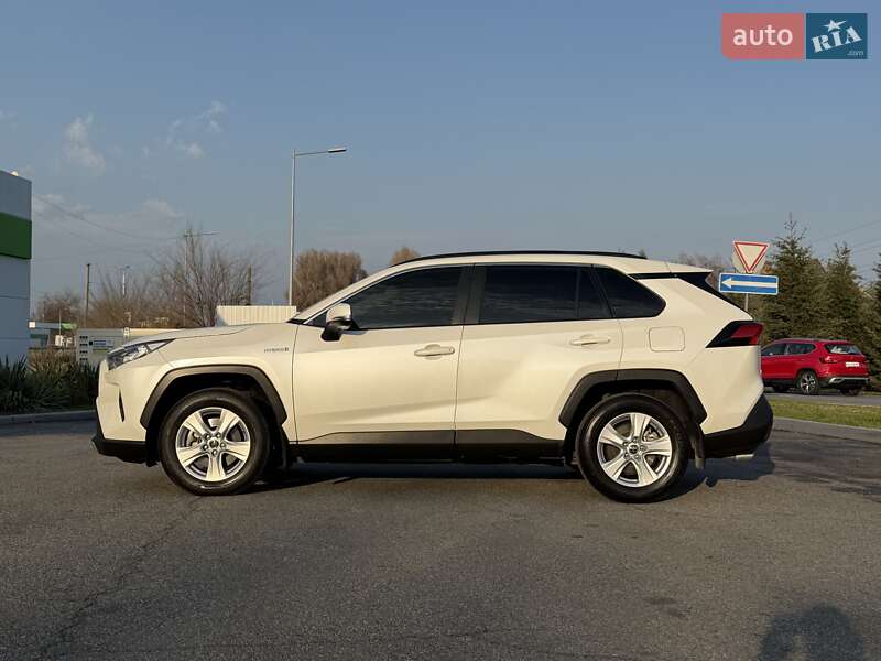 Внедорожник / Кроссовер Toyota RAV4 2019 в Днепре