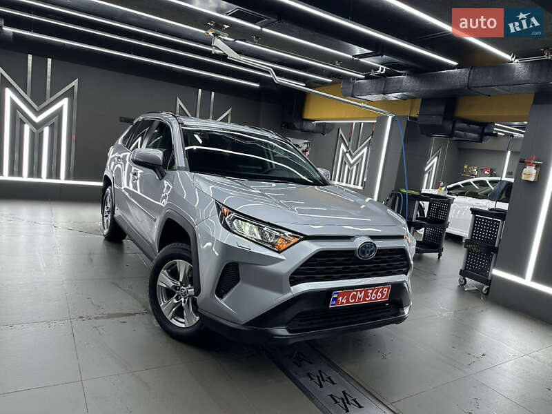 Внедорожник / Кроссовер Toyota RAV4 2022 в Ужгороде