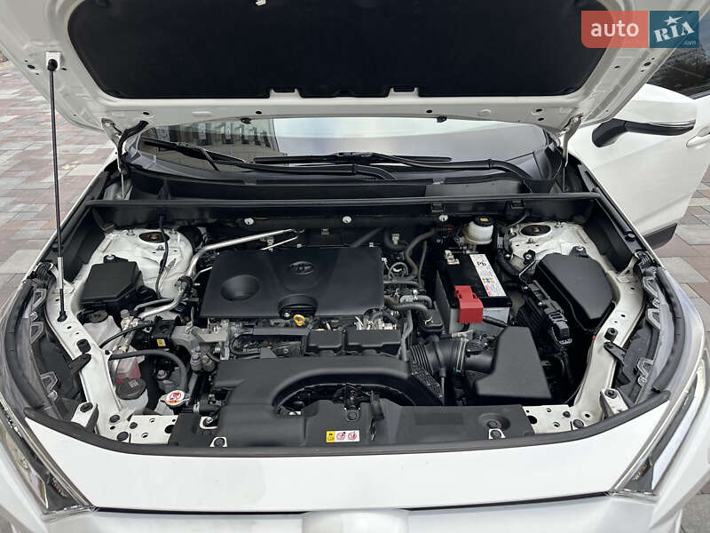 Внедорожник / Кроссовер Toyota RAV4 2019 в Черкассах