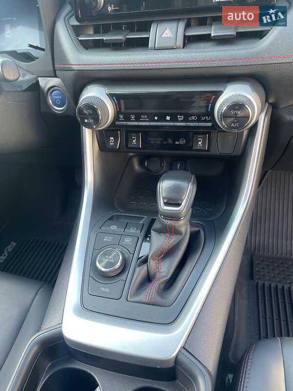 Внедорожник / Кроссовер Toyota RAV4 2021 в Одессе