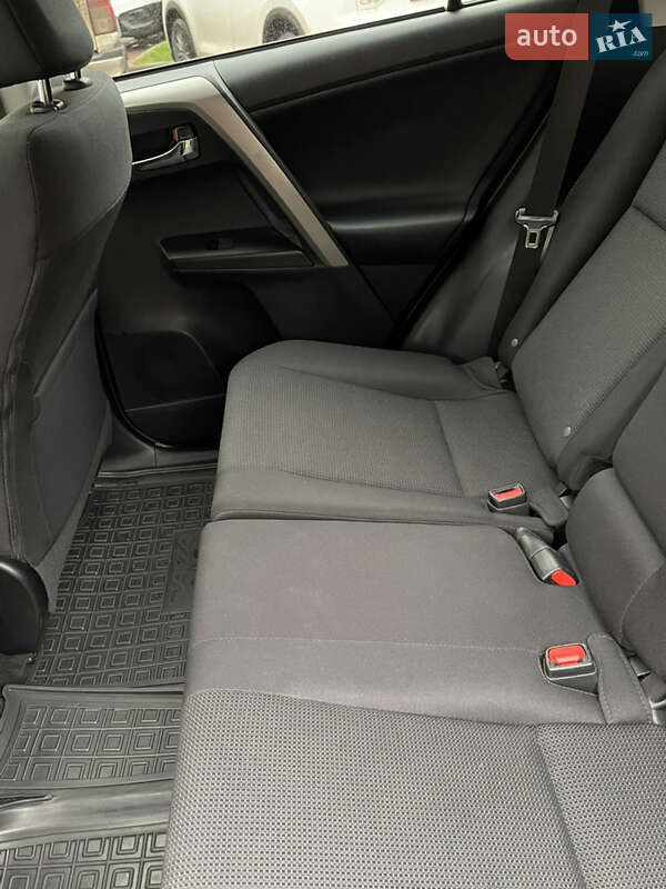 Внедорожник / Кроссовер Toyota RAV4 2018 в Киеве фото 33 Внедорожник / Кроссовер Toyota RAV4 2018 в Киеве