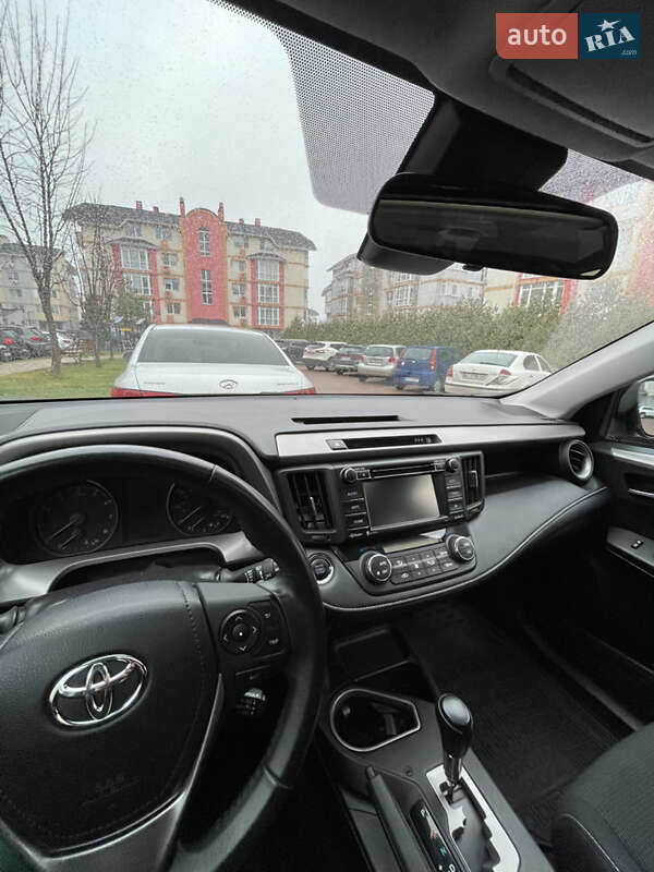 Внедорожник / Кроссовер Toyota RAV4 2018 в Киеве фото 41 Внедорожник / Кроссовер Toyota RAV4 2018 в Киеве