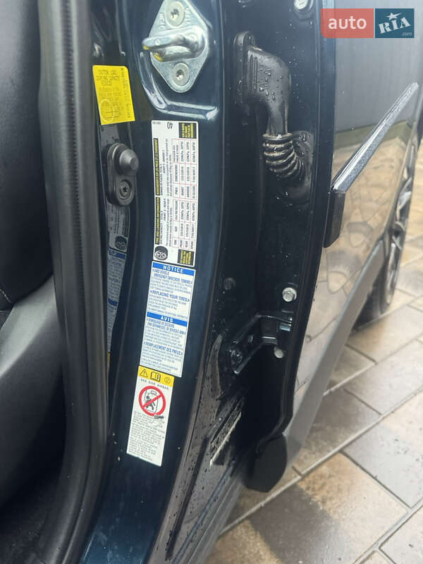 Внедорожник / Кроссовер Toyota RAV4 2017 в Киеве