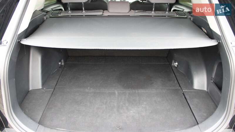 Внедорожник / Кроссовер Toyota RAV4 2019 в Черкассах