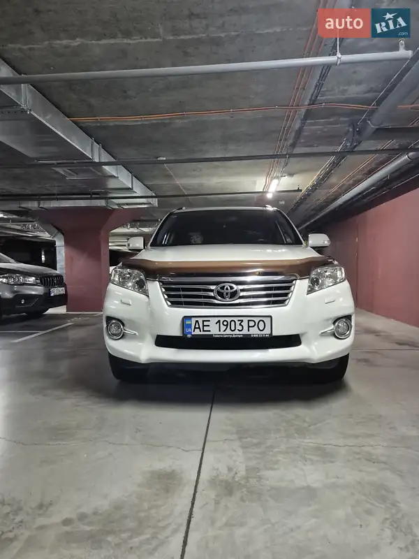 Toyota RAV4 2011