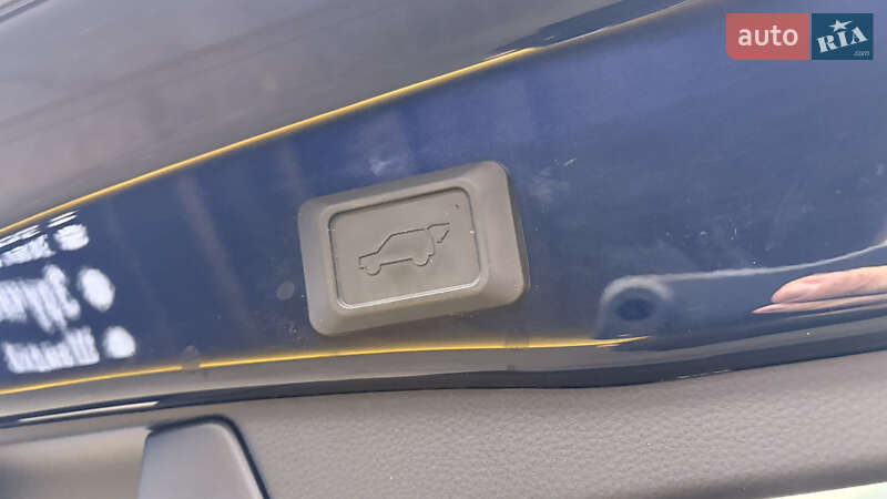 Внедорожник / Кроссовер Toyota RAV4 2023 в Киеве