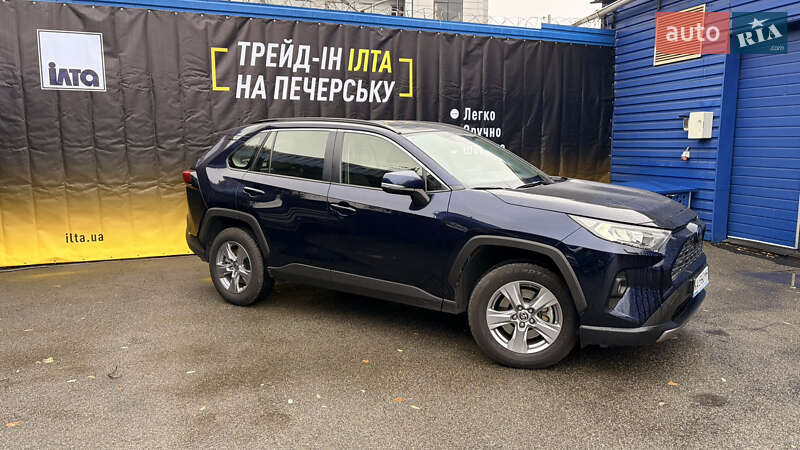 Внедорожник / Кроссовер Toyota RAV4 2023 в Киеве