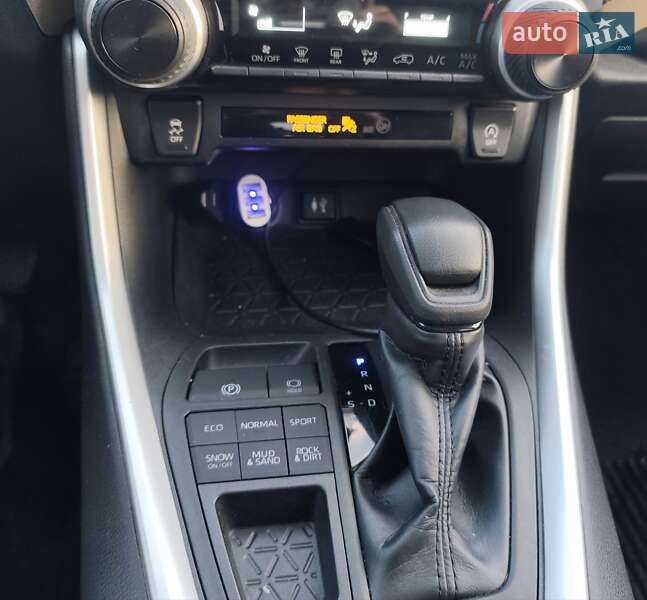 Внедорожник / Кроссовер Toyota RAV4 2019 в Кременчуге