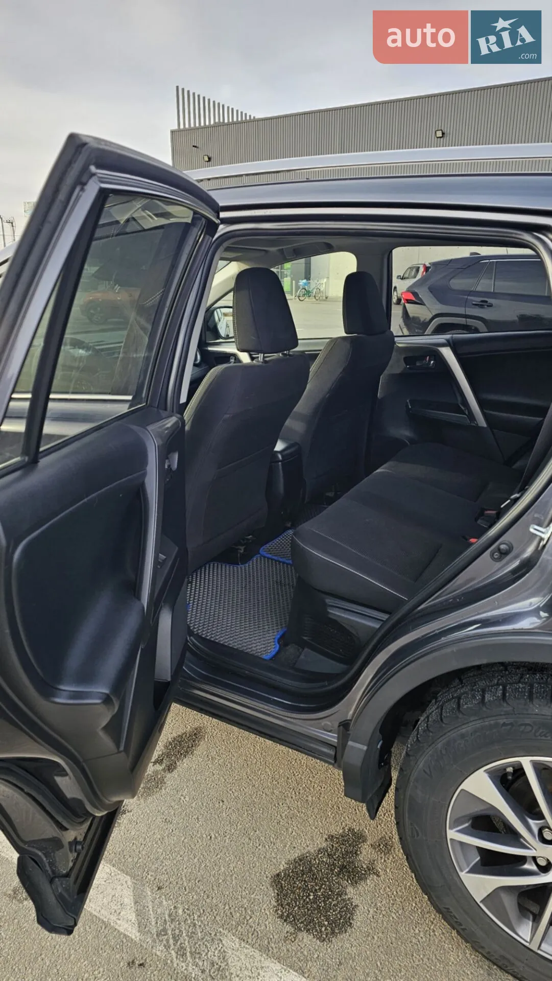 2018 Toyota RAV 4 - мініатюра 9