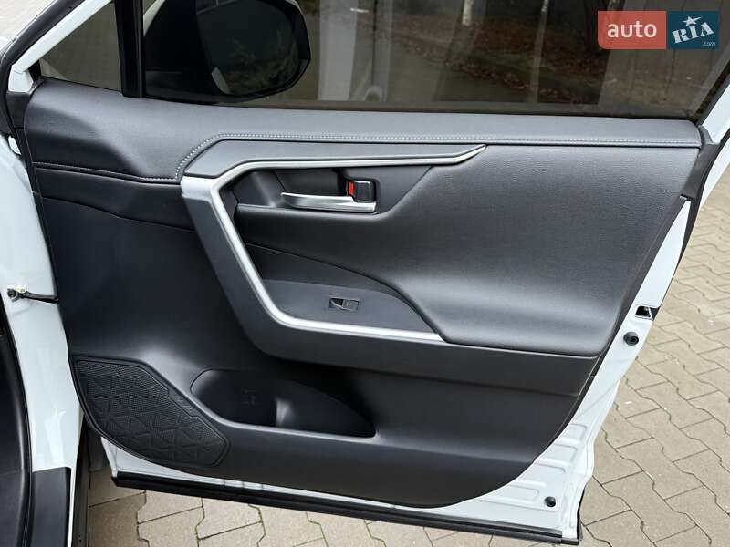 Внедорожник / Кроссовер Toyota RAV4 2023 в Белой Церкви фото 36 Внедорожник / Кроссовер Toyota RAV4 2023 в Белой Церкви