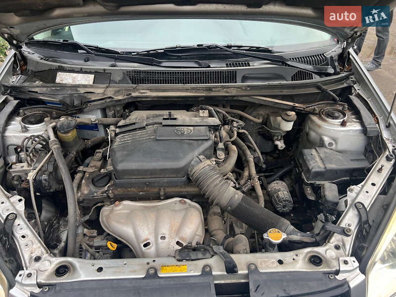 Позашляховик / Кросовер Toyota RAV4 2005 в Одесі