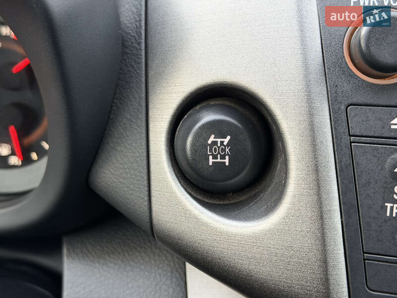 Внедорожник / Кроссовер Toyota RAV4 2011 в Одессе