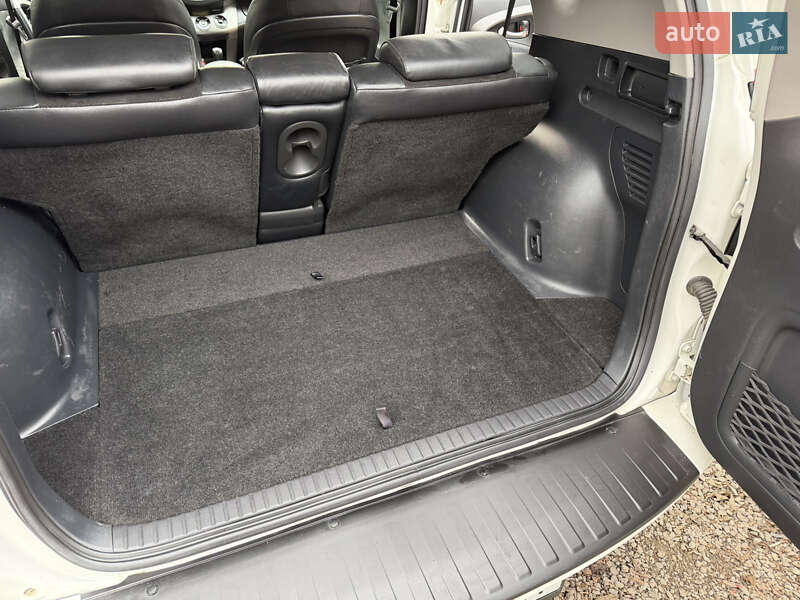 Внедорожник / Кроссовер Toyota RAV4 2011 в Одессе