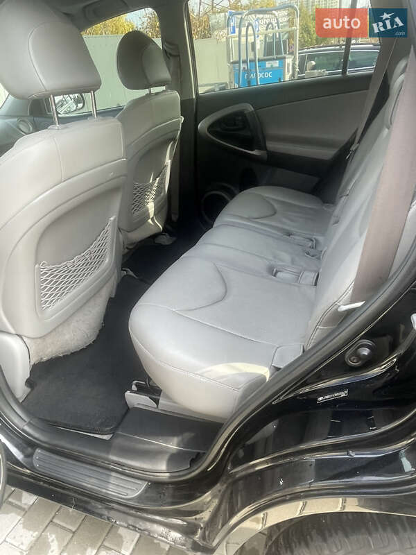 Позашляховик / Кросовер Toyota RAV4 2006 в Києві