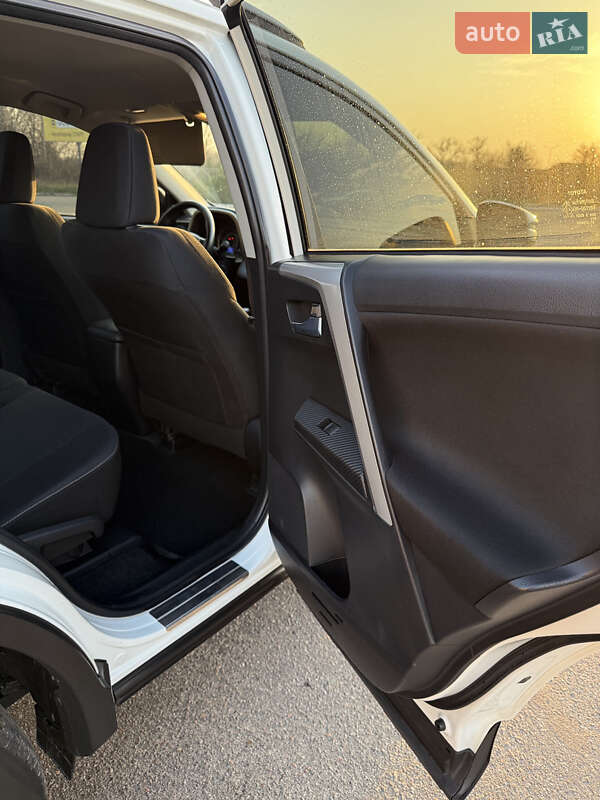 Внедорожник / Кроссовер Toyota RAV4 2013 в Полтаве фото 23 Внедорожник / Кроссовер Toyota RAV4 2013 в Полтаве