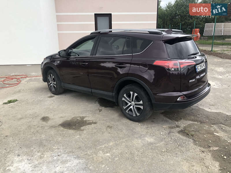 Позашляховик / Кросовер Toyota RAV4 2016 в Старому Самборі