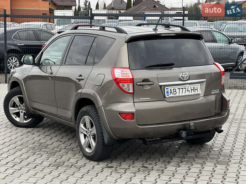 Позашляховик / Кросовер Toyota RAV4 2010 в Вінниці