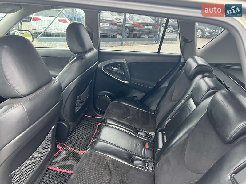 Позашляховик / Кросовер Toyota RAV4 2010 в Вінниці