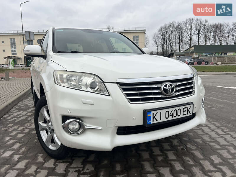 Позашляховик / Кросовер Toyota RAV4 2011 в Софіївській Борщагівці