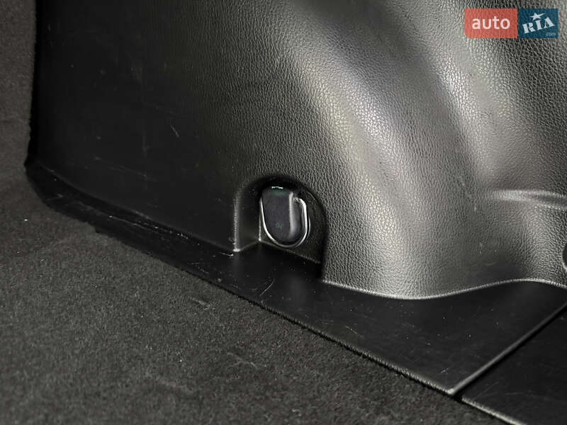 Внедорожник / Кроссовер Toyota RAV4 2016 в Киеве