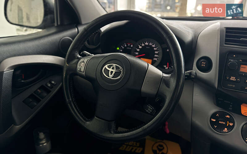 Внедорожник / Кроссовер Toyota RAV4 2007 в Шептицькому