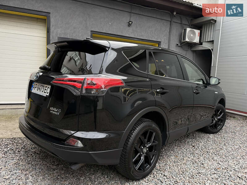 Внедорожник / Кроссовер Toyota RAV4 2018 в Киеве