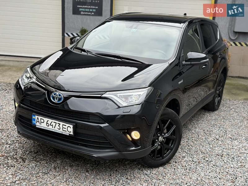 Внедорожник / Кроссовер Toyota RAV4 2018 в Киеве