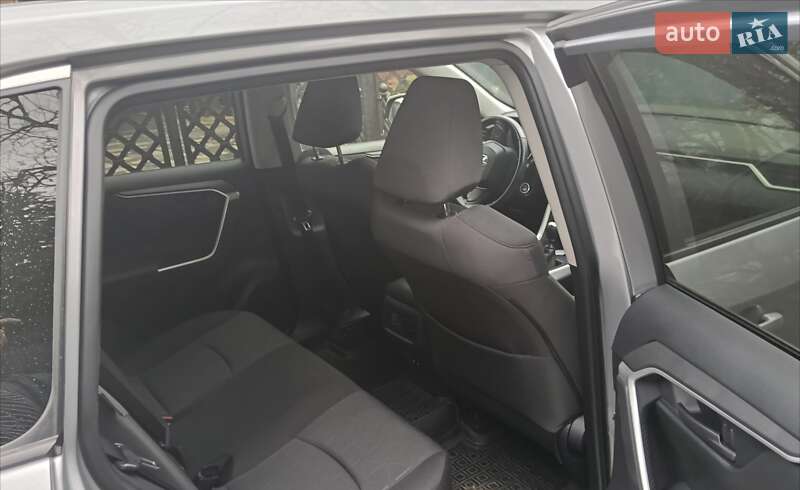 Внедорожник / Кроссовер Toyota RAV4 2020 в Ужгороде фото 5 Внедорожник / Кроссовер Toyota RAV4 2020 в Ужгороде