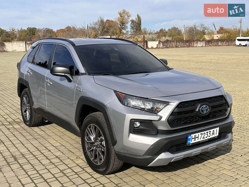 Внедорожник / Кроссовер Toyota RAV4 2021 в Одессе