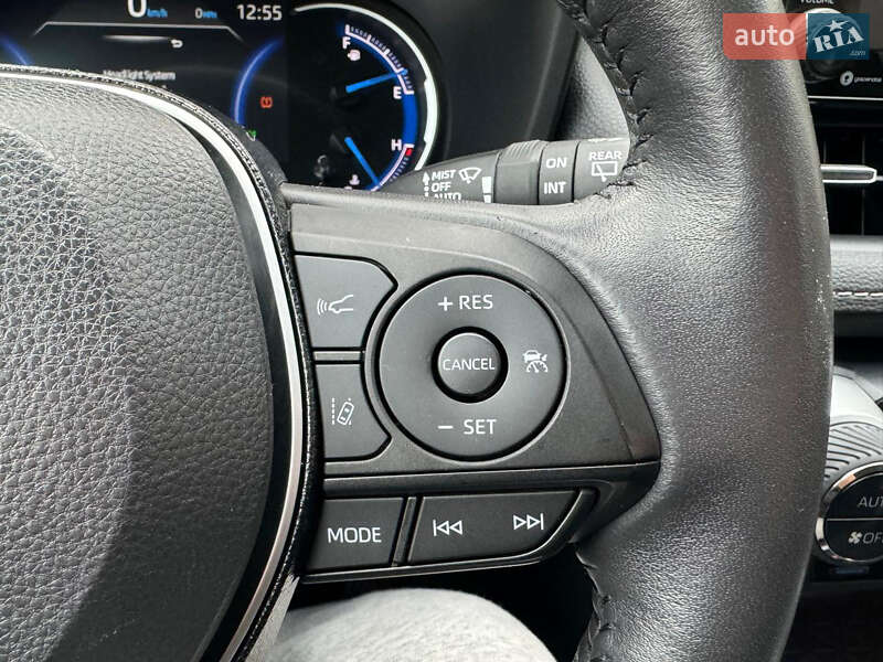 Позашляховик / Кросовер Toyota RAV4 2020 в Львові